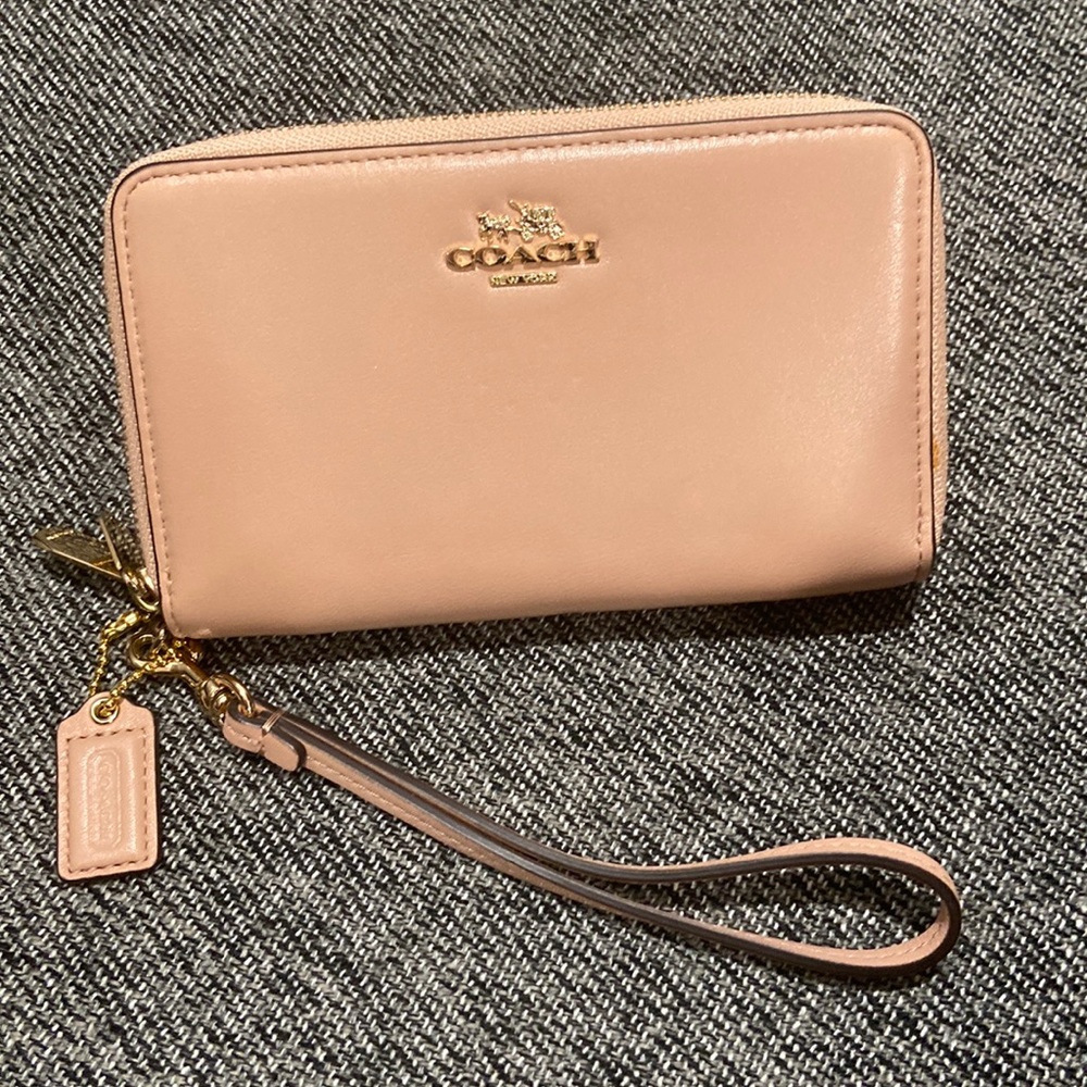 Coach Madison Double Zip Wallet in Smooth Leather